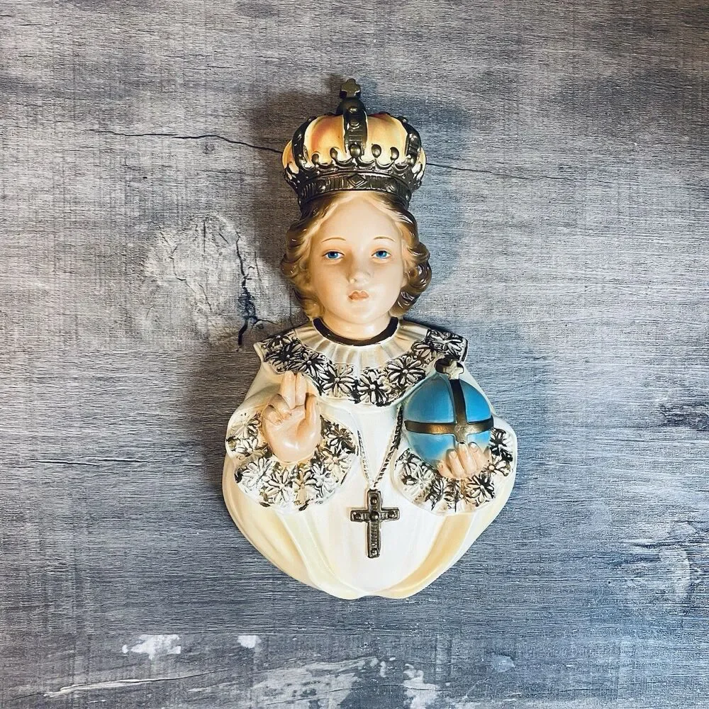Vintage Infant Jesus of Prague Chalkware 9